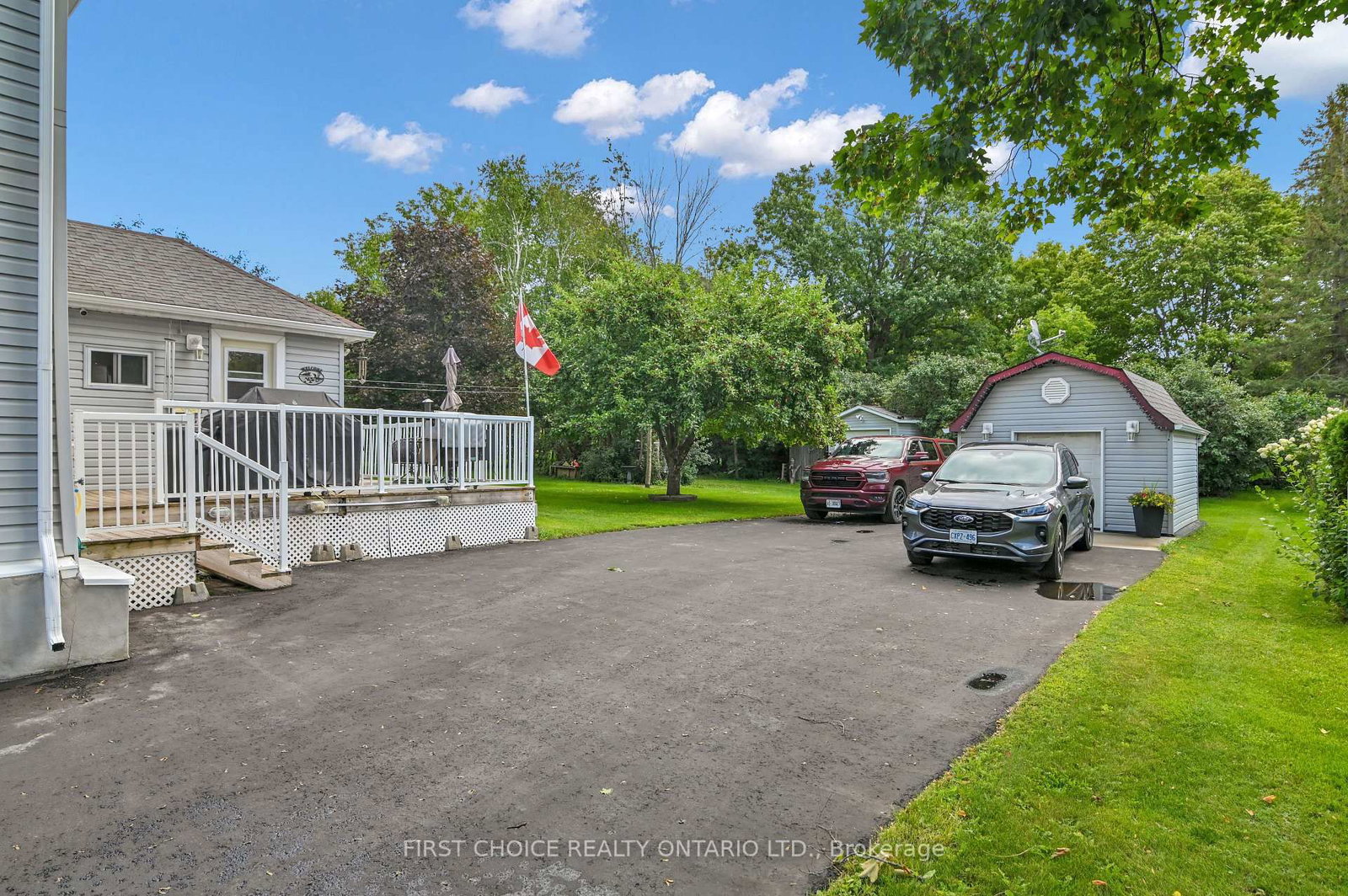235 Ottawa Street • Almonte, ON photo 27