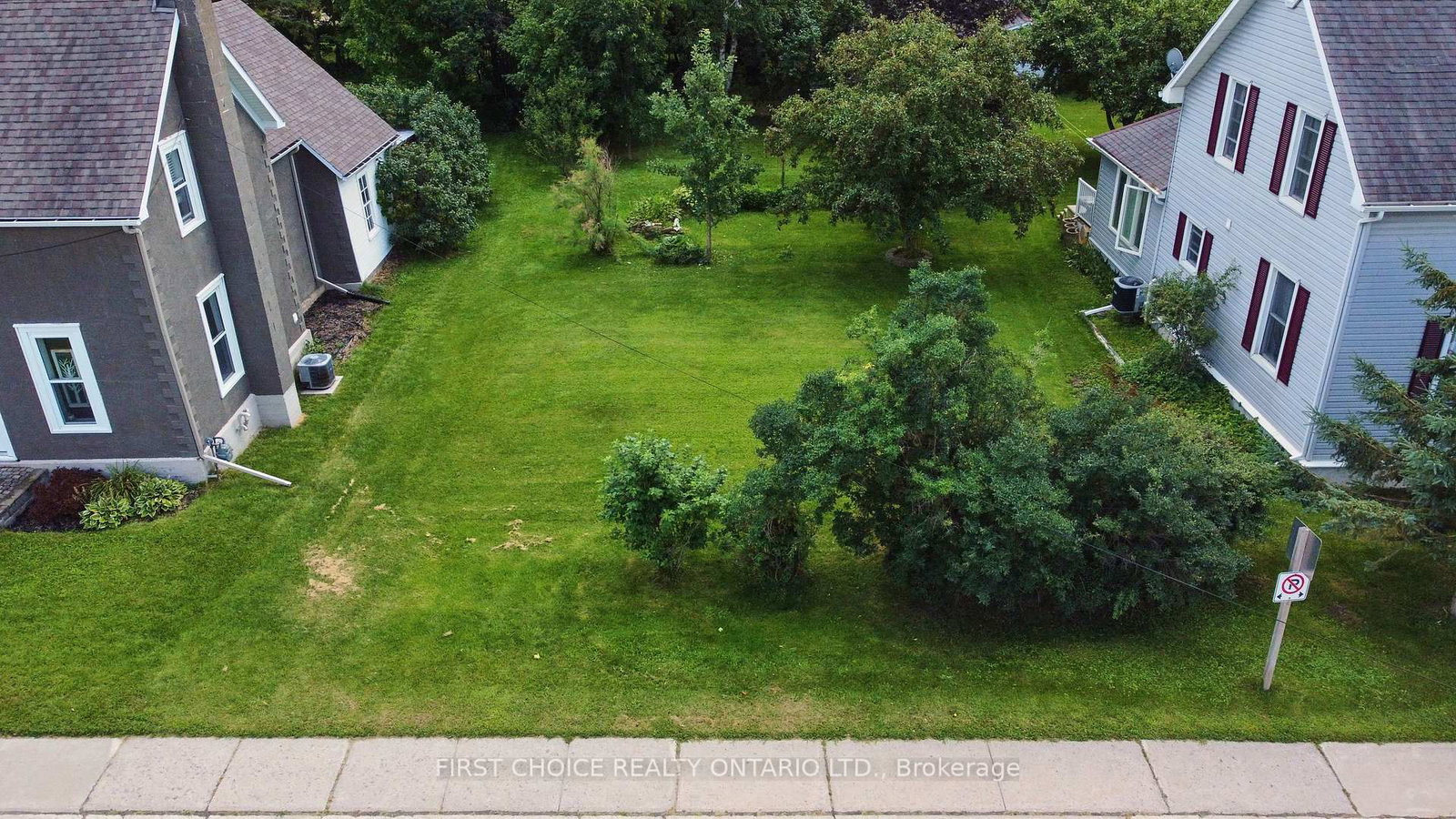 235 Ottawa Street • Almonte, ON photo 46