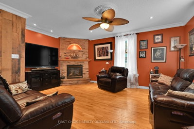 235 Ottawa Street • Almonte, ON photo 5