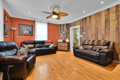 235 Ottawa Street • Almonte, ON photo 6