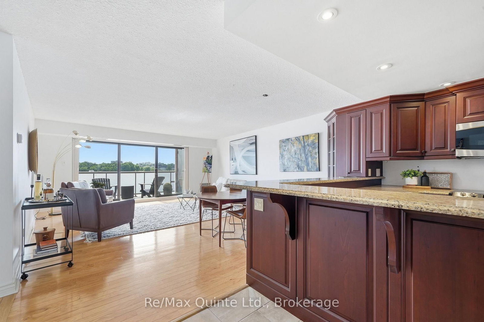 2 SOUTH FRONT Street • #307 • Belleville, ON photo 23