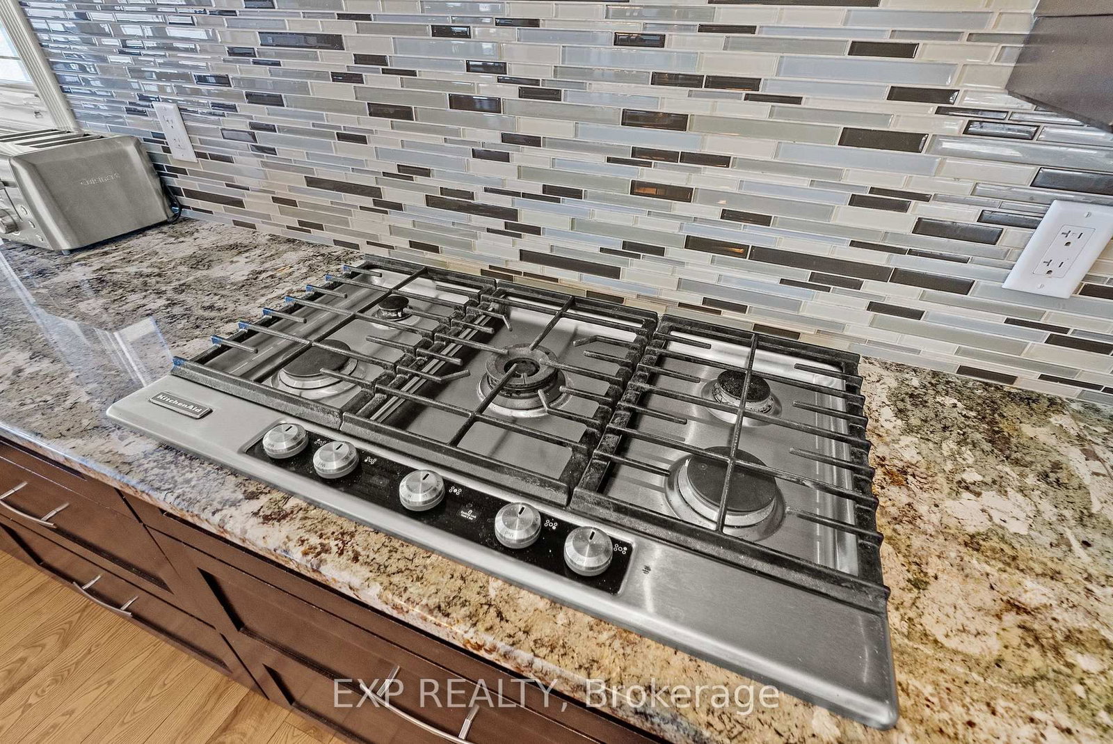 102 Allbirch Road • Ottawa, ON photo 17
