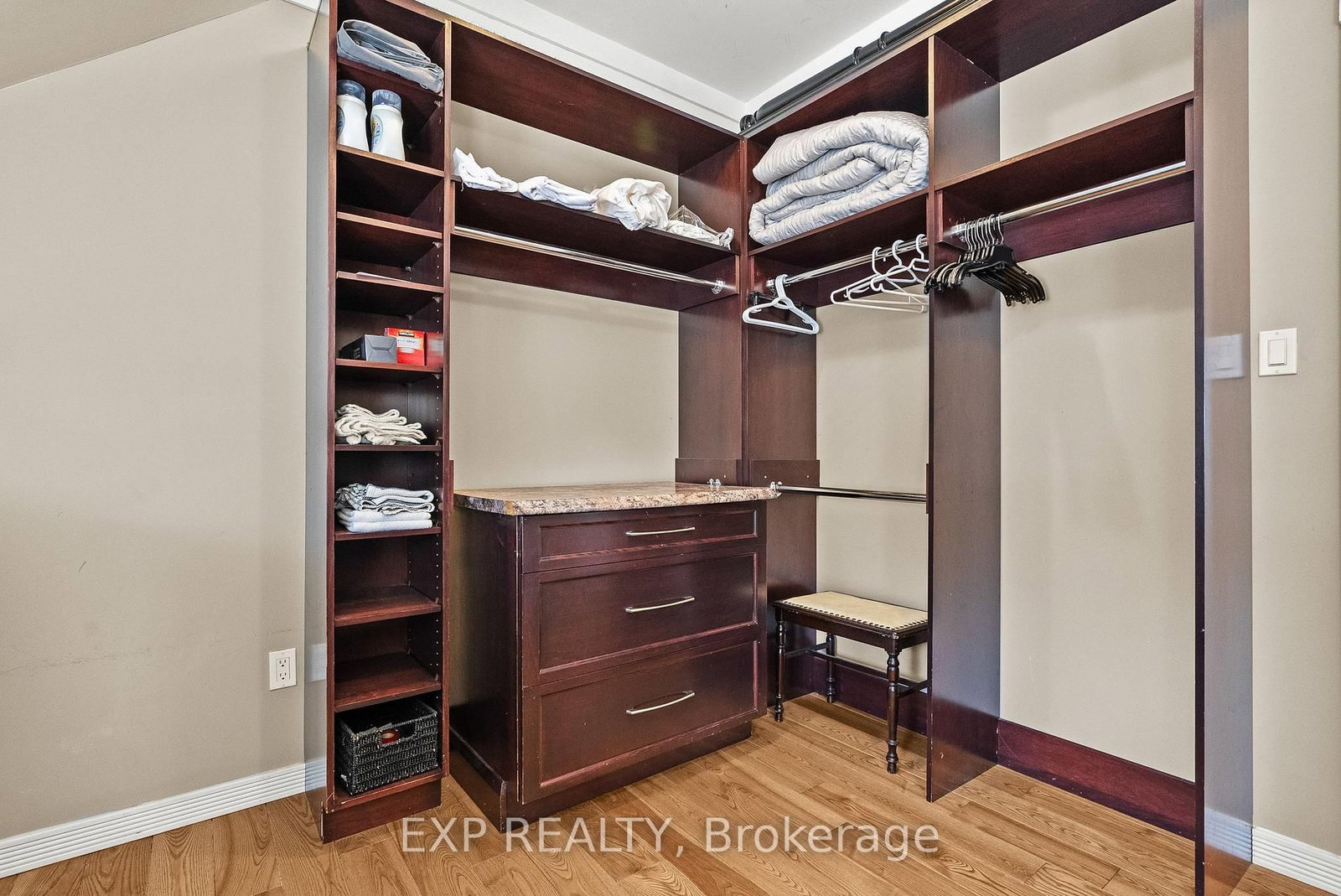 102 Allbirch Road • Ottawa, ON photo 42