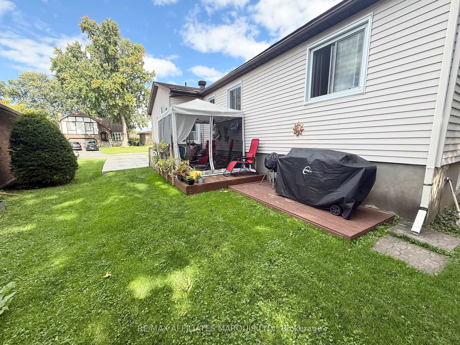 574 Lynwood Drive • Cornwall, ON photo 3