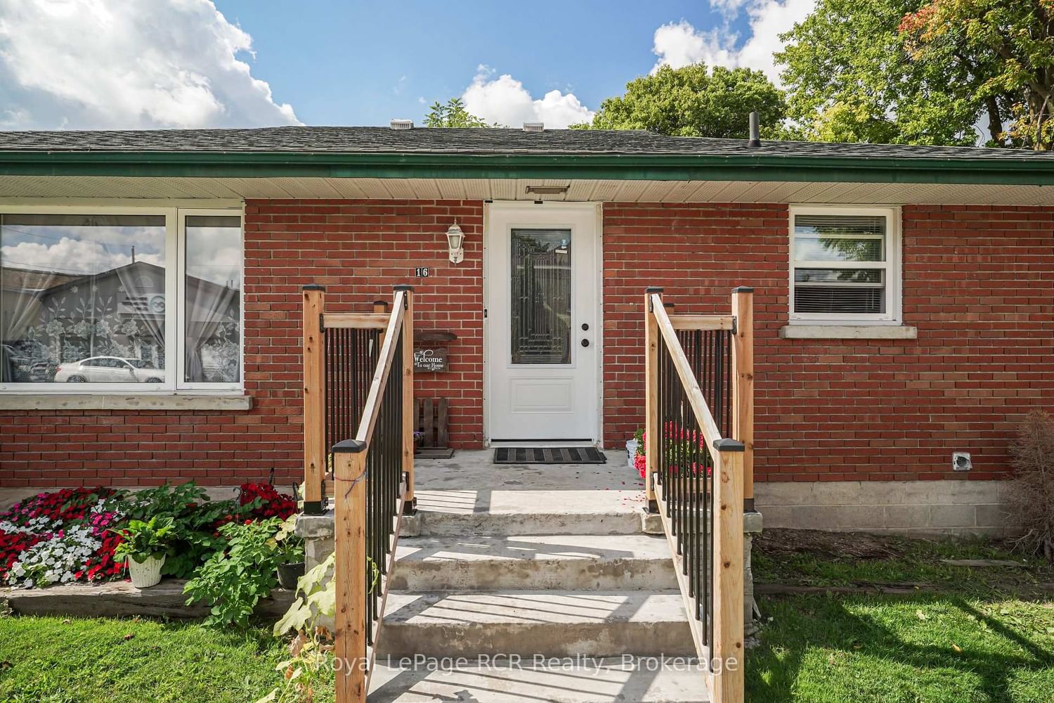 16 Patrick Street W • North Huron, ON photo 4