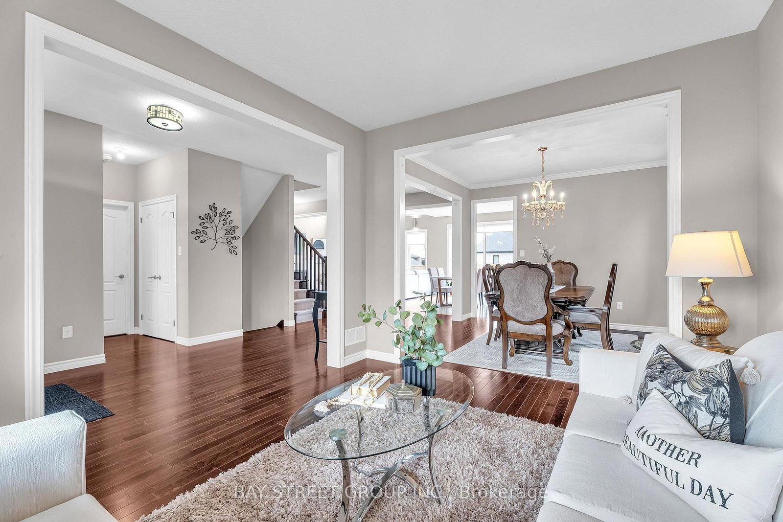 566 Bradwell Chase • London North, ON photo 6