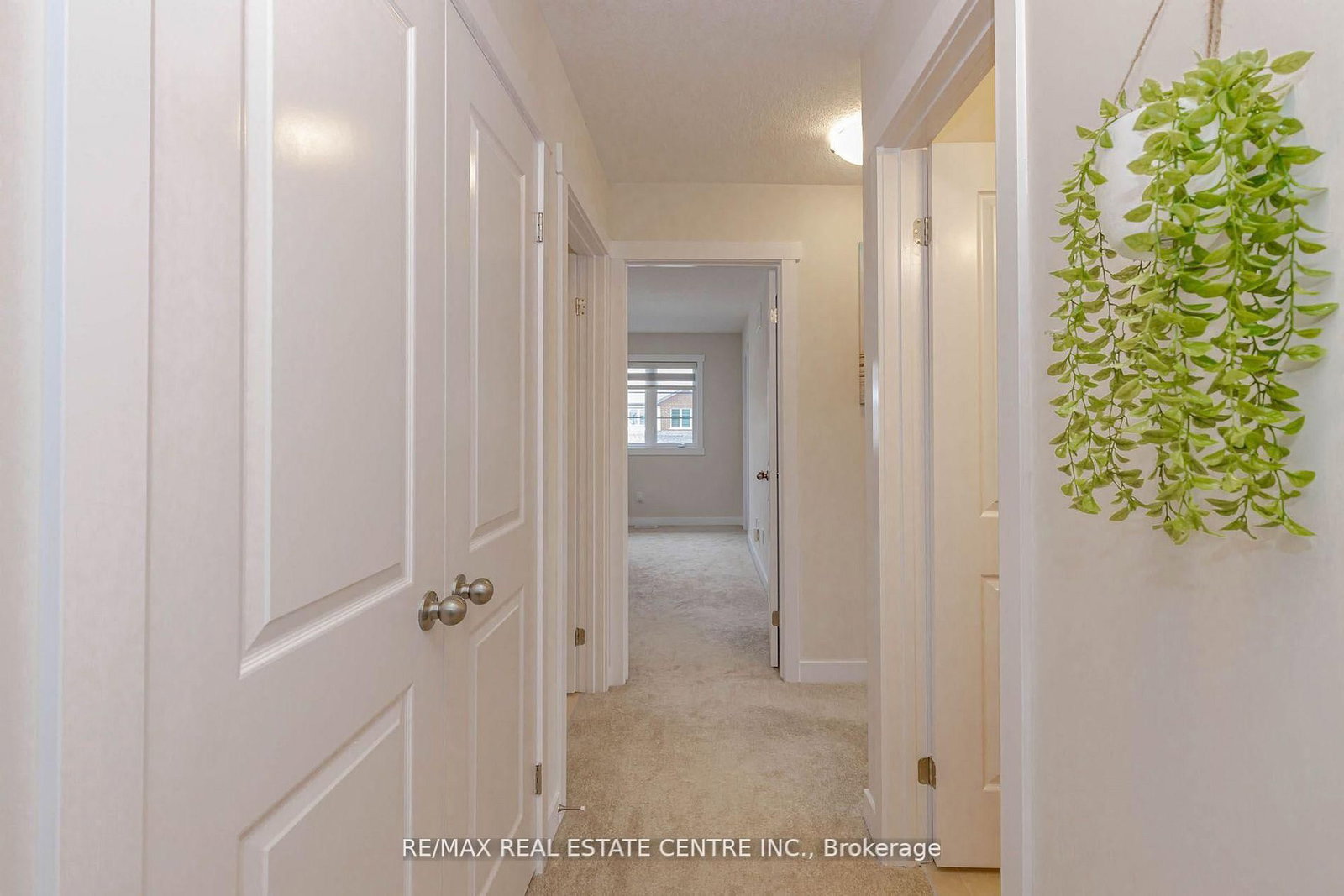 8 Moon Crescent • Cambridge, ON photo 25