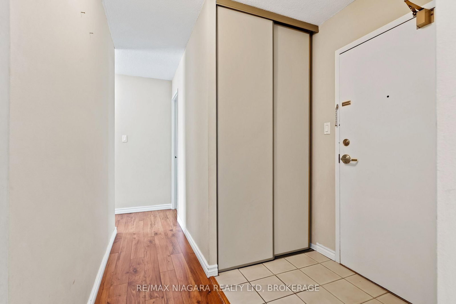 7 GALE Crescent • #502 • St. Catharines, ON photo 3