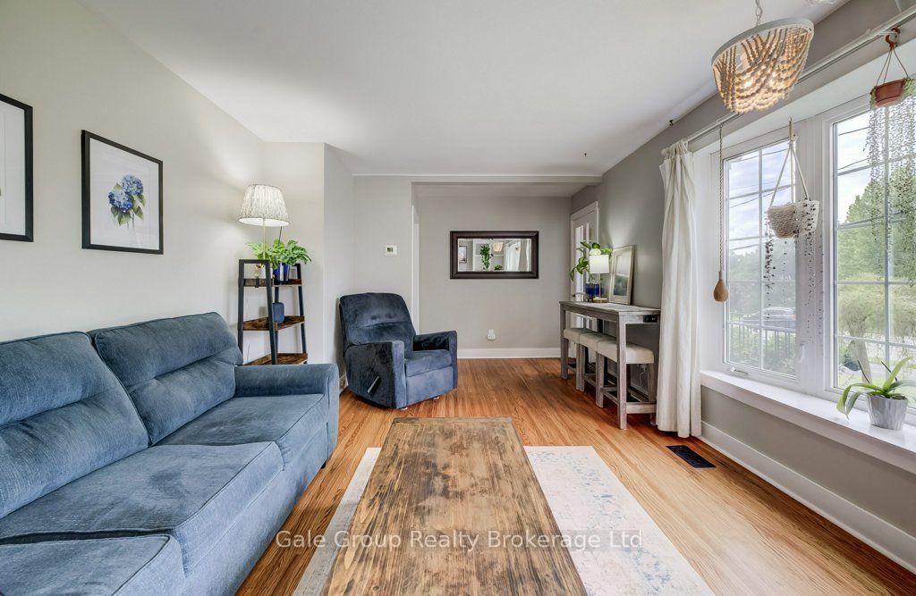 450 Huron Street • Woodstock, ON photo 8
