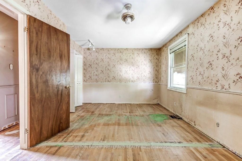 1 Pickwick Place • London East, ON photo 5