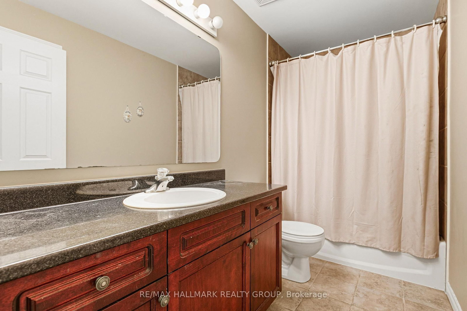 9 Blackshire Circle • Ottawa, ON photo 31