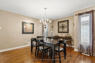 9 Blackshire Circle • Ottawa, ON photo 8