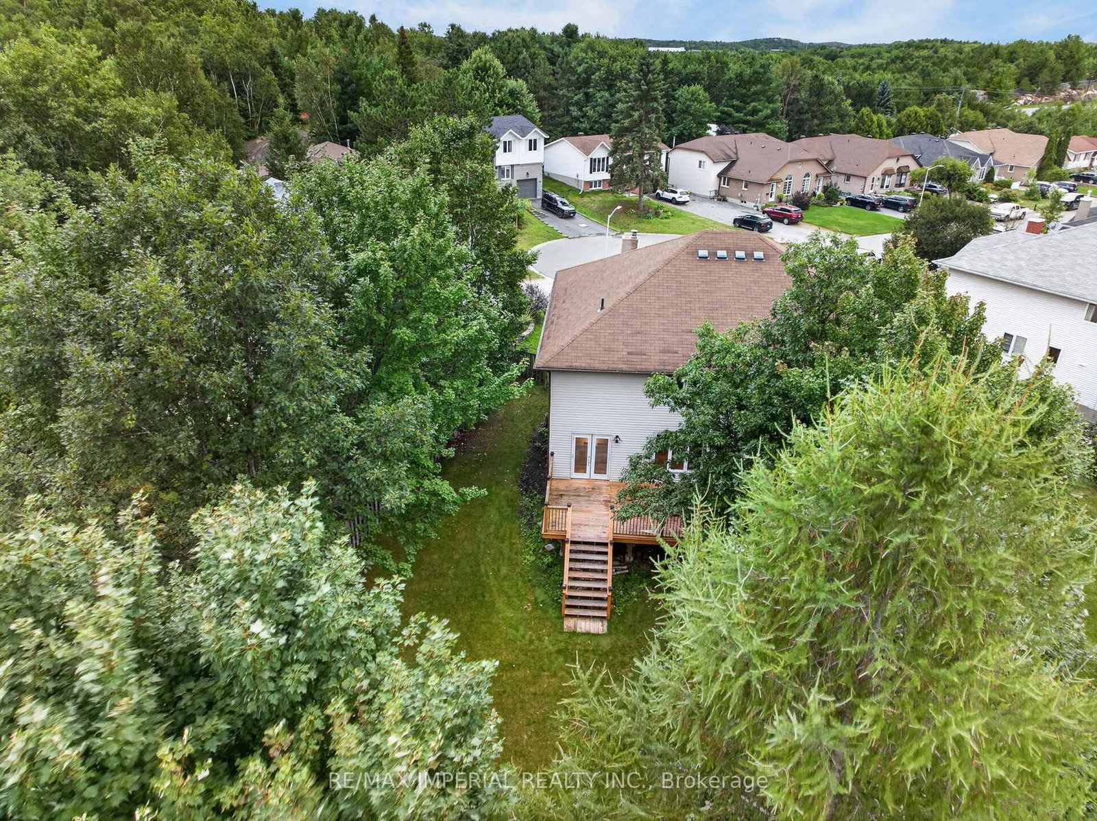 60 Radcliff Parkway • Greater Sudbury, ON photo 6