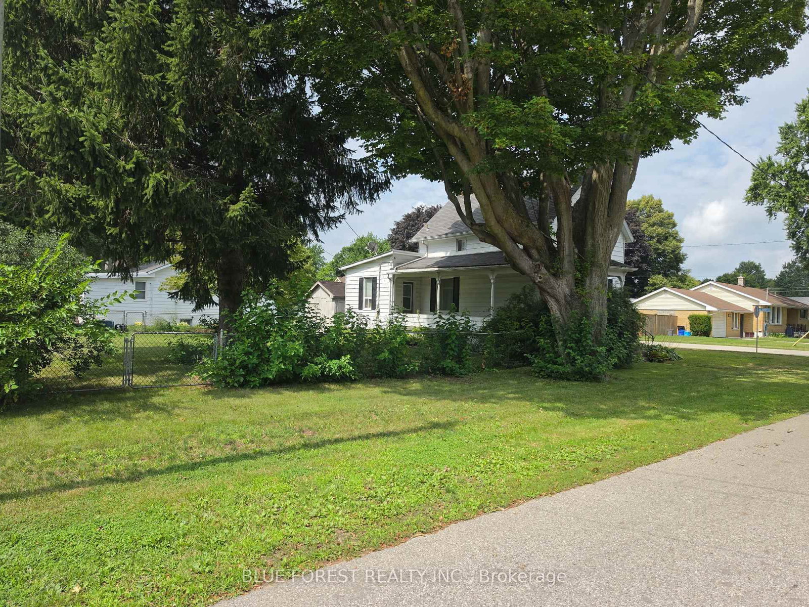 248 Ridout Street • West Elgin, ON photo 2