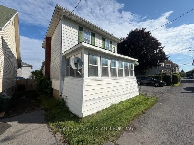 10 Pine Lane