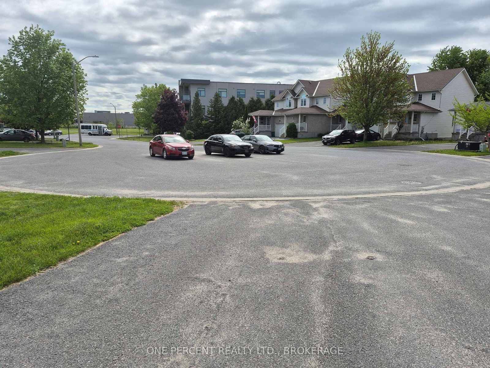 110 Fireside Court • Kingston, ON photo 5