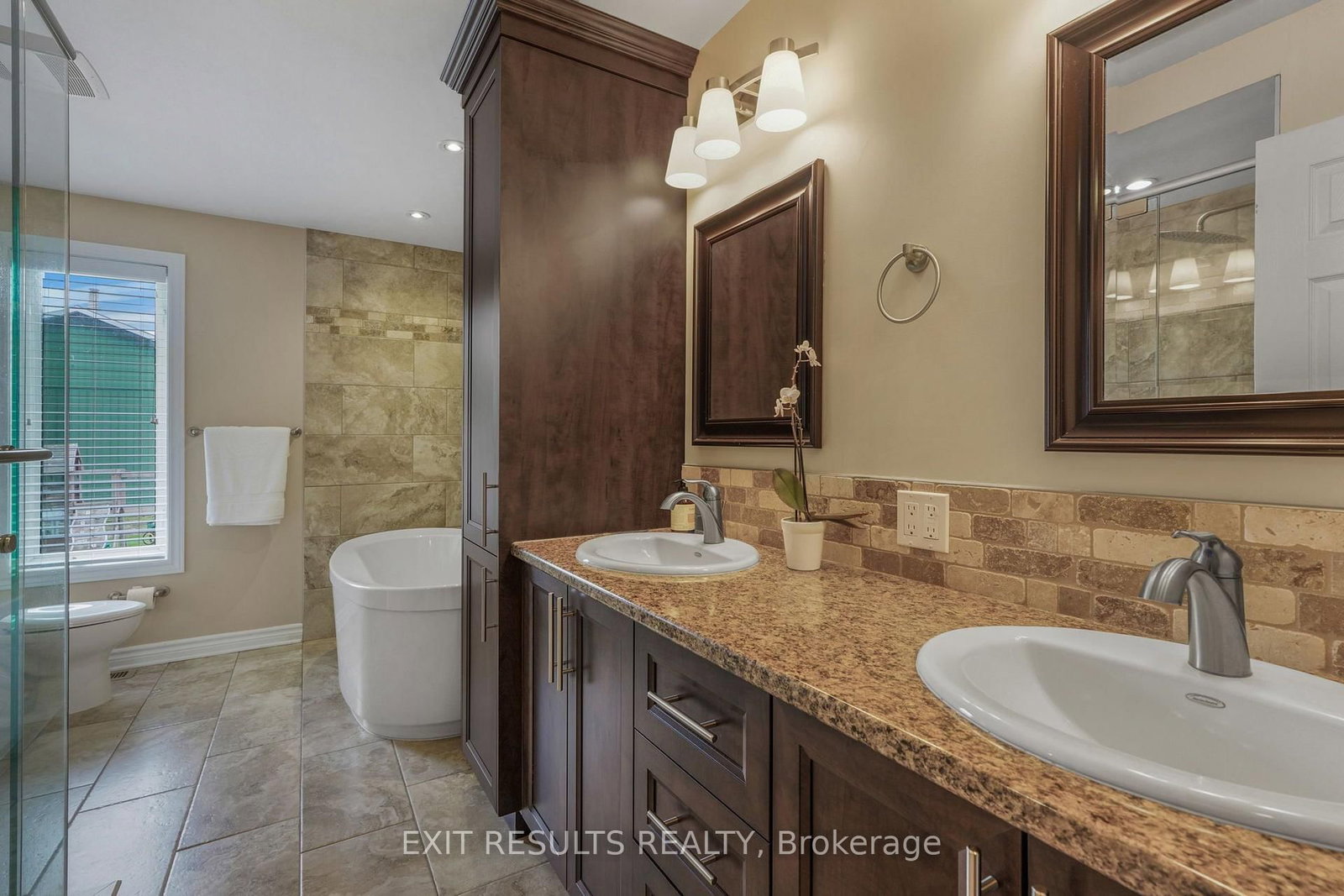 1887 Champlain Street • Out of Area, ON photo 19
