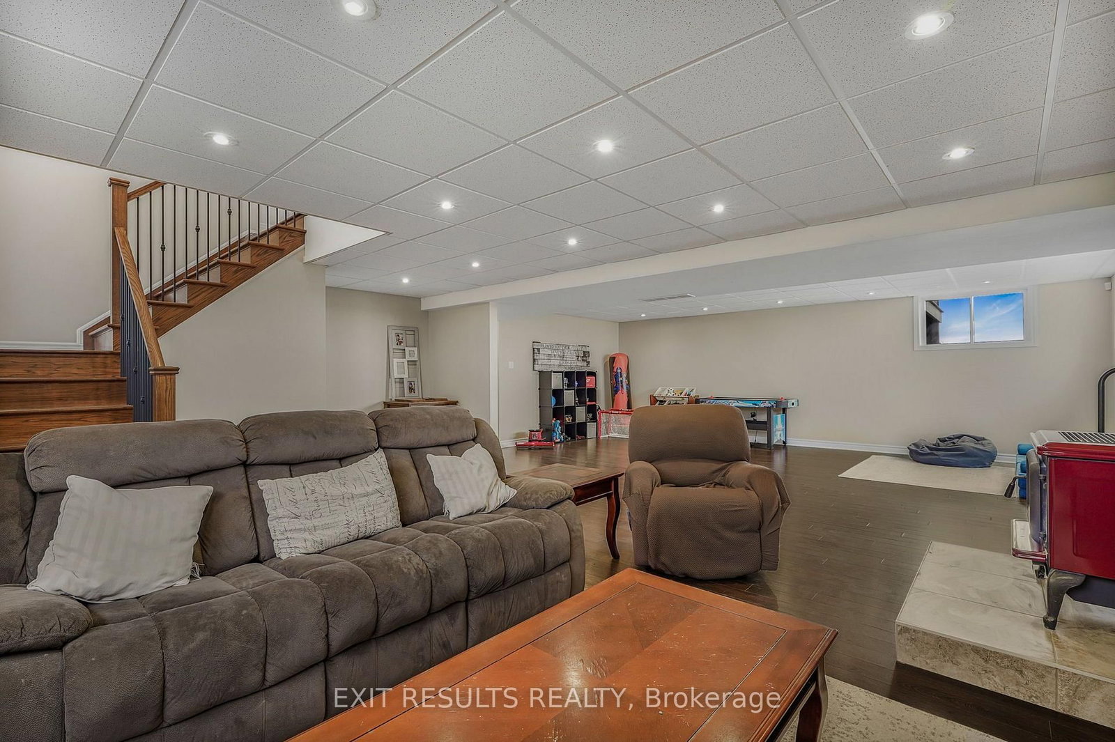 1887 Champlain Street • Out of Area, ON photo 24