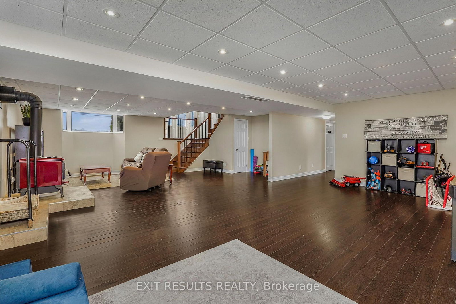 1887 Champlain Street • Out of Area, ON photo 25