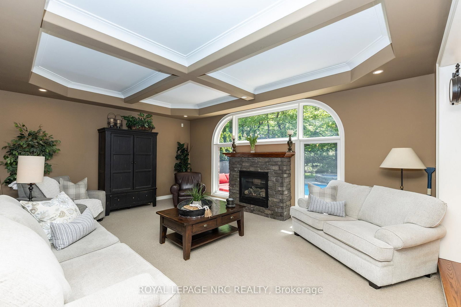 27 Bell Avenue • Grimsby, ON photo 14