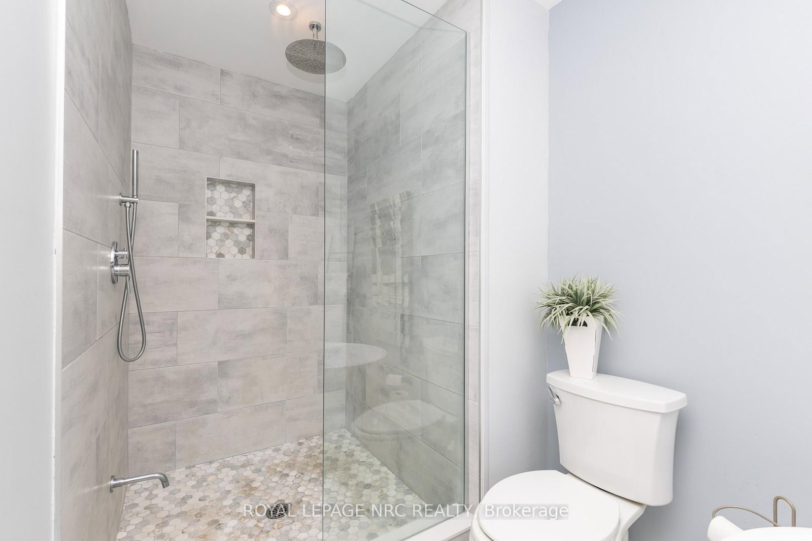 27 Bell Avenue • Grimsby, ON photo 28