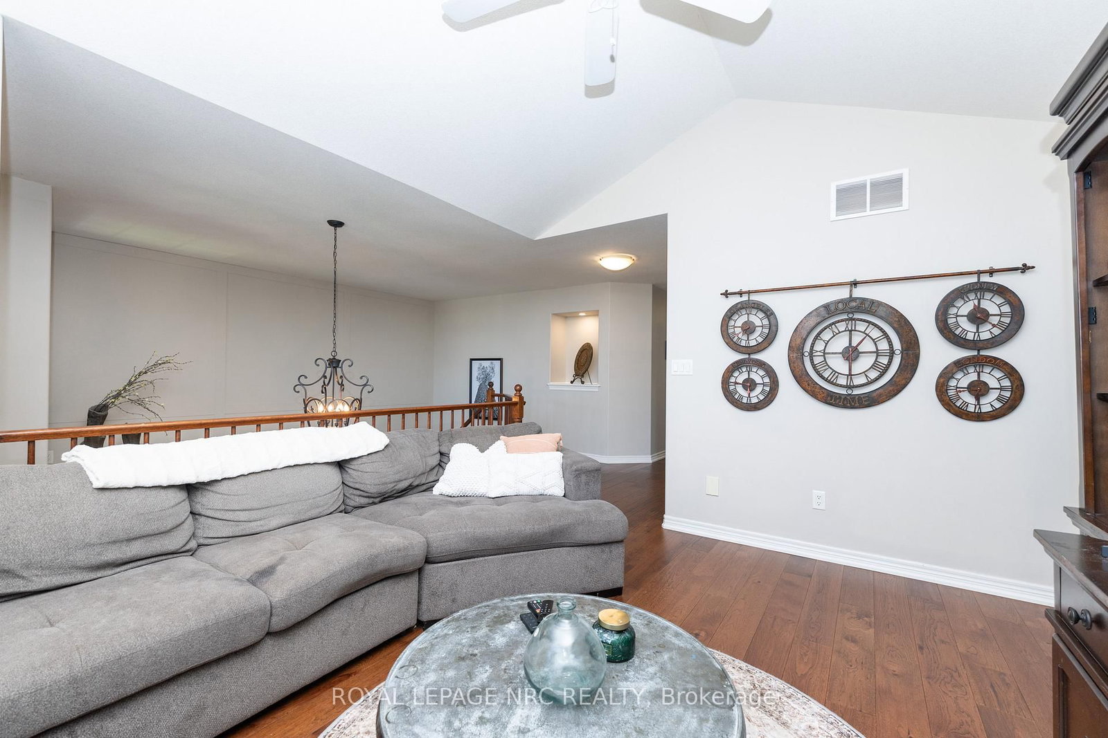 27 Bell Avenue • Grimsby, ON photo 36