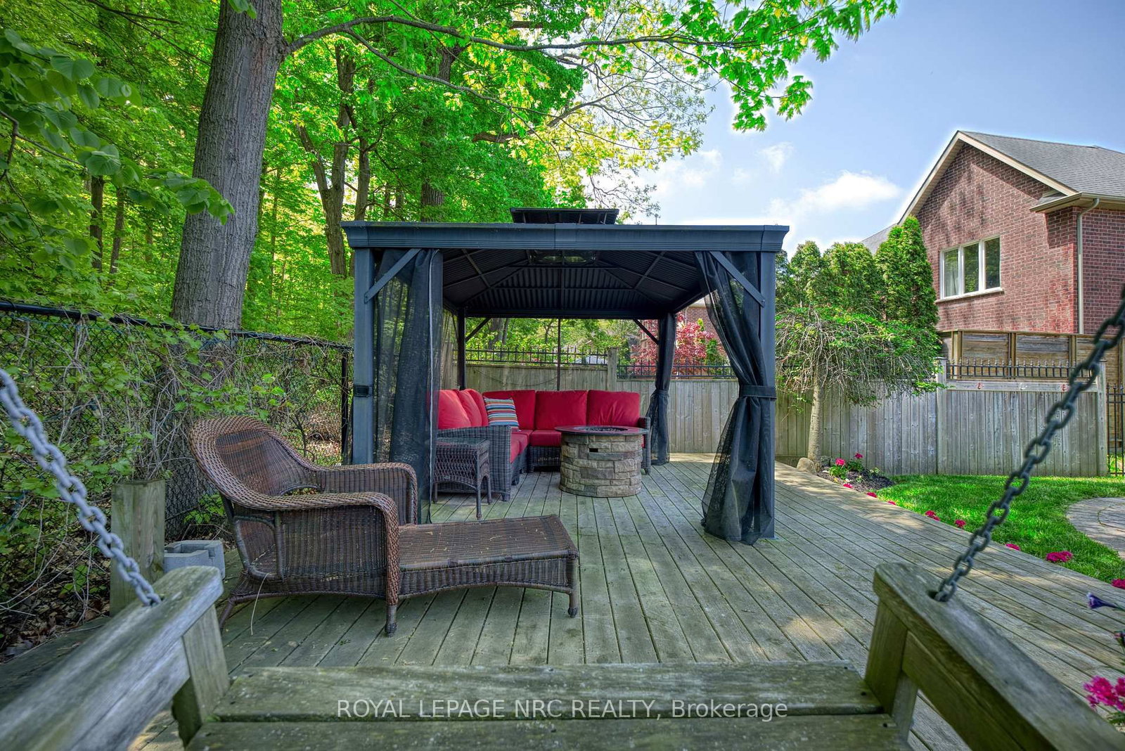 27 Bell Avenue • Grimsby, ON photo 44