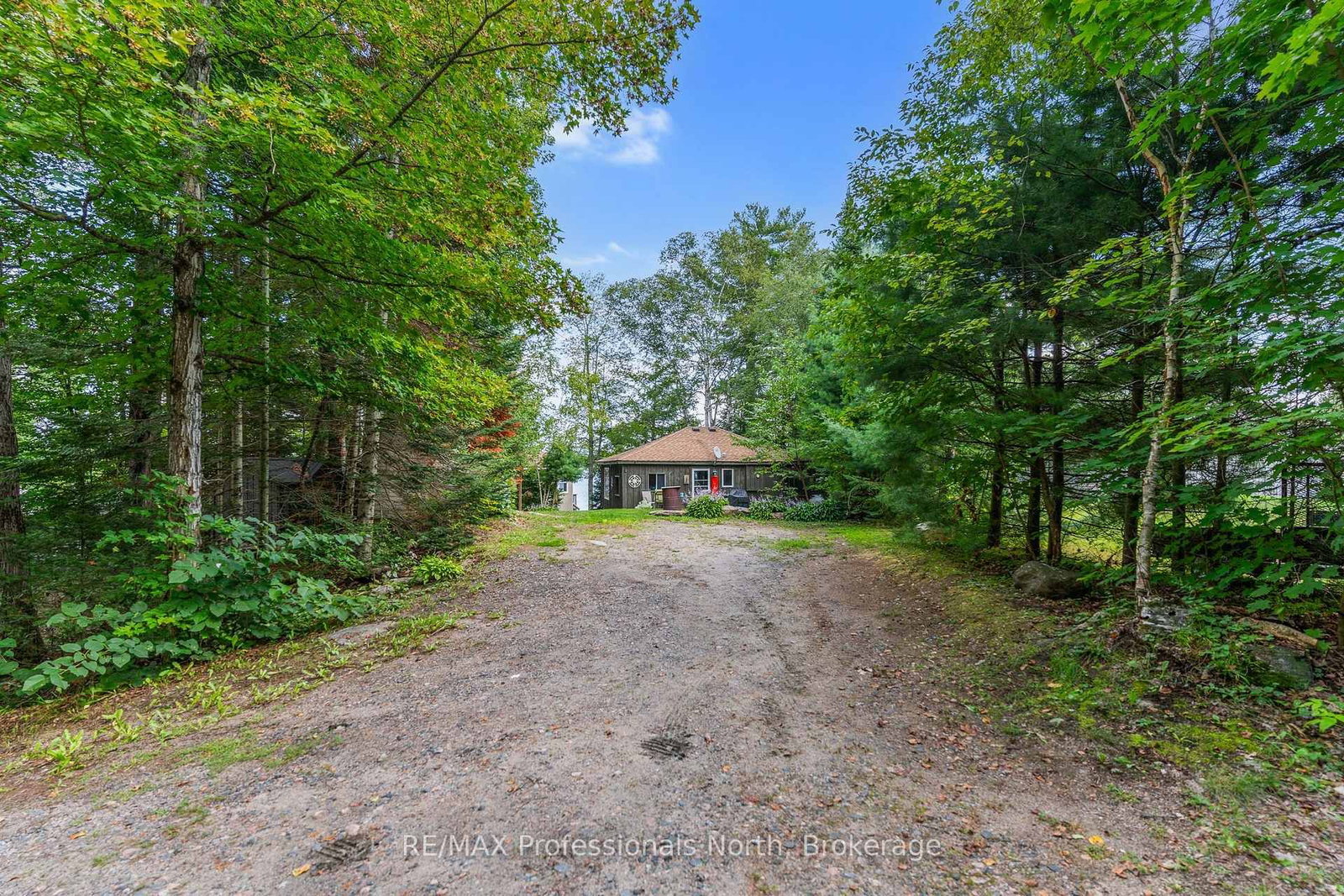 17306 Highway 35 Highway • Algonquin Highlands, ON photo 2
