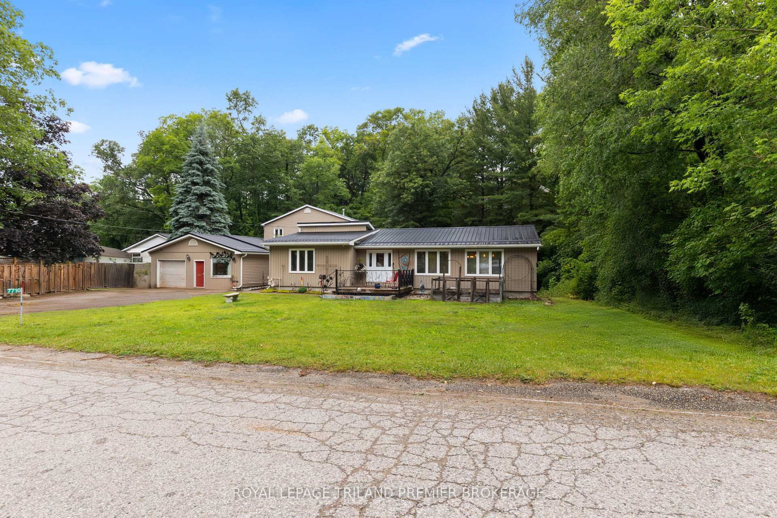 7710 Clayton Street • Lambton Shores, ON photo 1