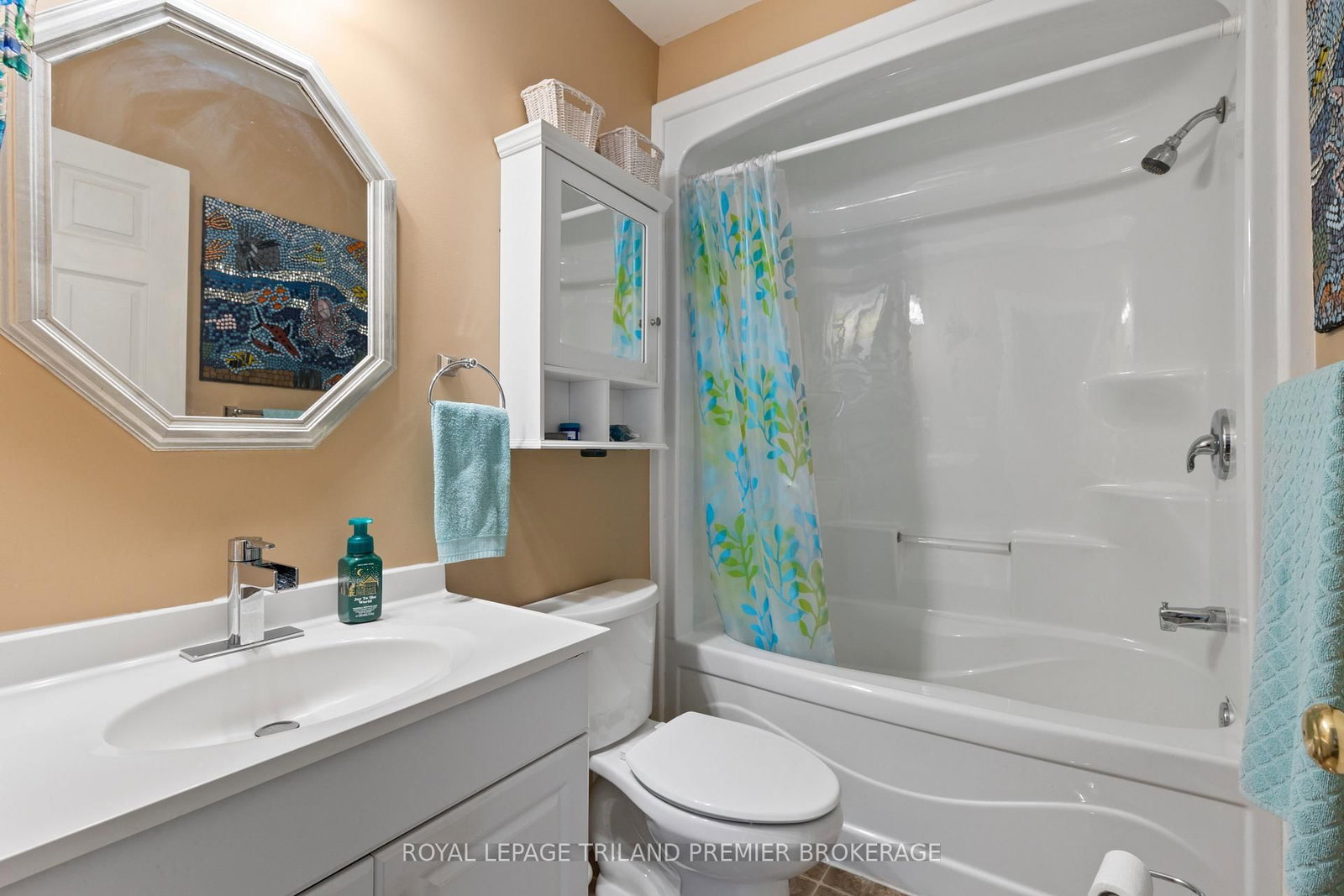7710 Clayton Street • Lambton Shores, ON photo 17