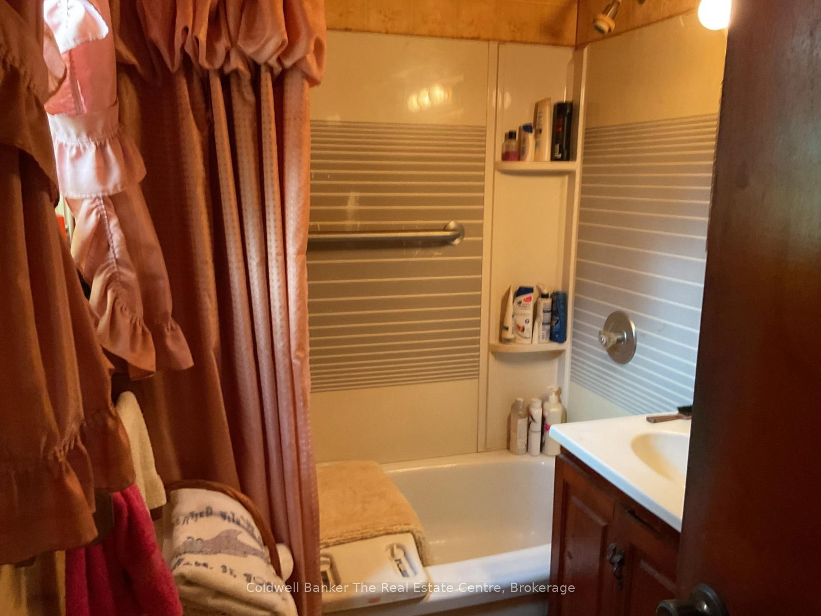 610 John Street S • Gravenhurst, ON photo 9