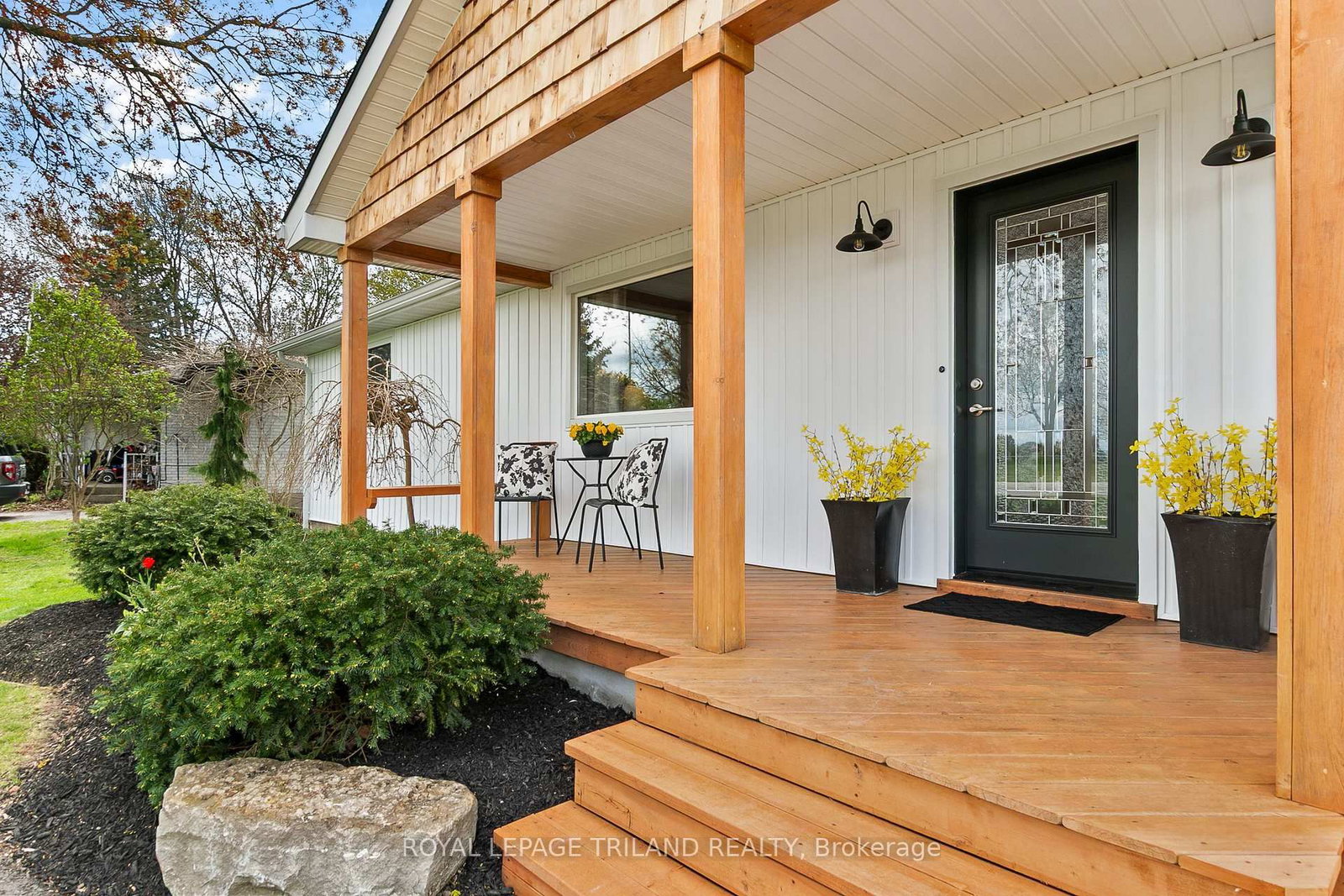 298 Sunset Drive • Central Elgin, ON photo 4