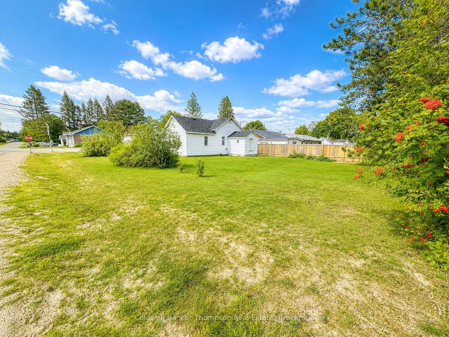 18 Eagle Lake Road • South River, ON photo 5