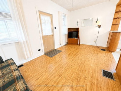 18 Eagle Lake Road • South River, ON photo 9