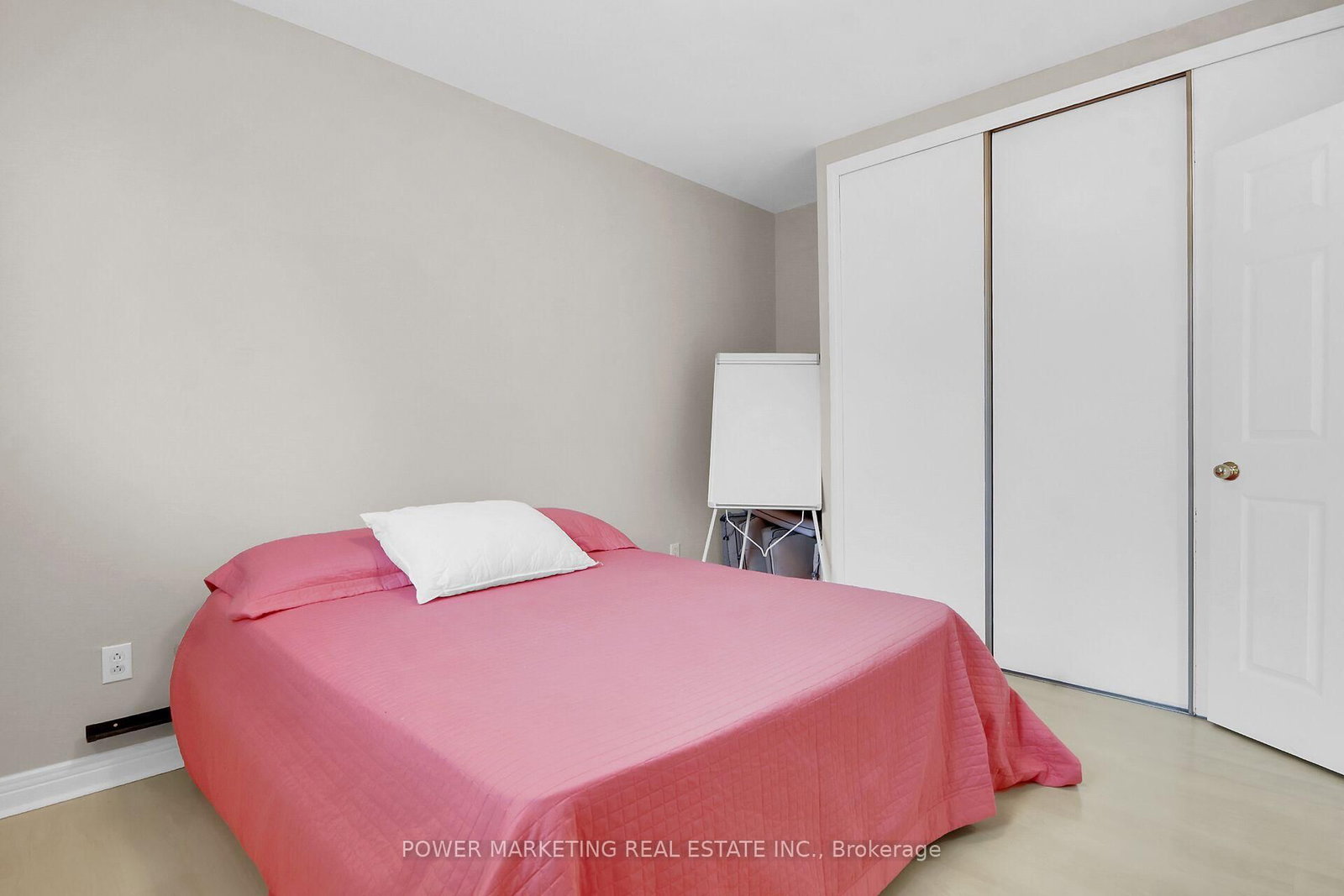 181 MOUNTSHANNON Drive • Ottawa, ON photo 32