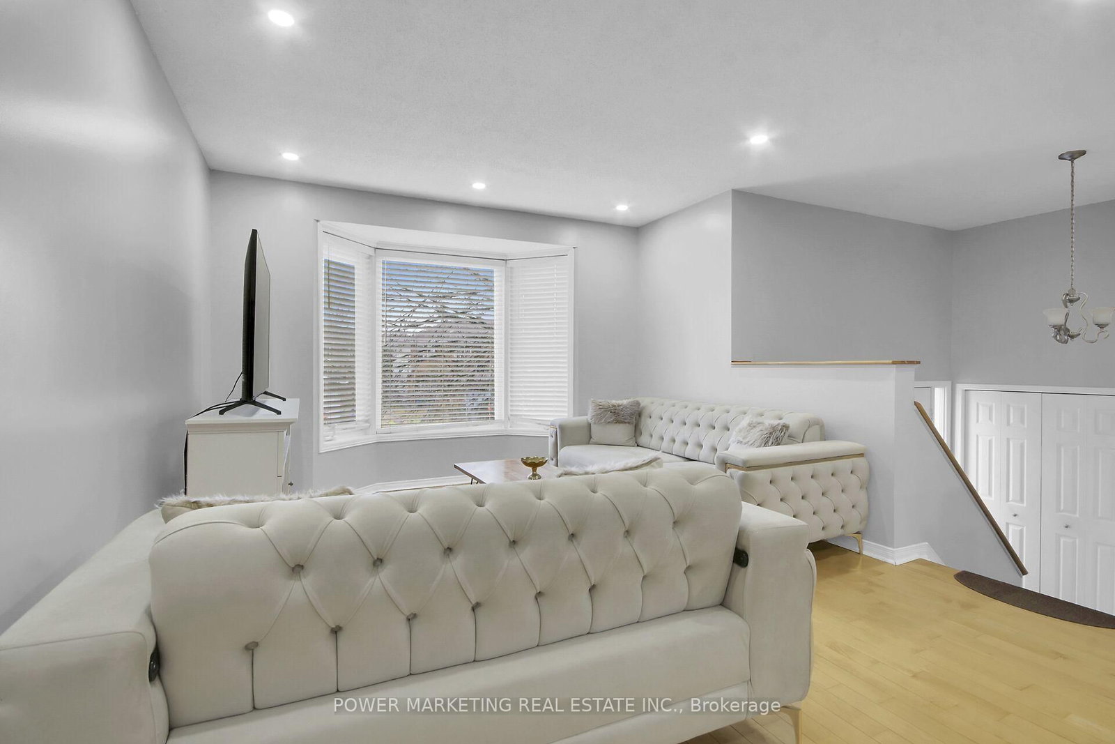 181 MOUNTSHANNON Drive • Ottawa, ON photo 8