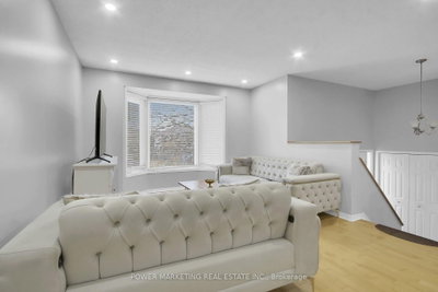 181 MOUNTSHANNON Drive • Ottawa, ON photo 8