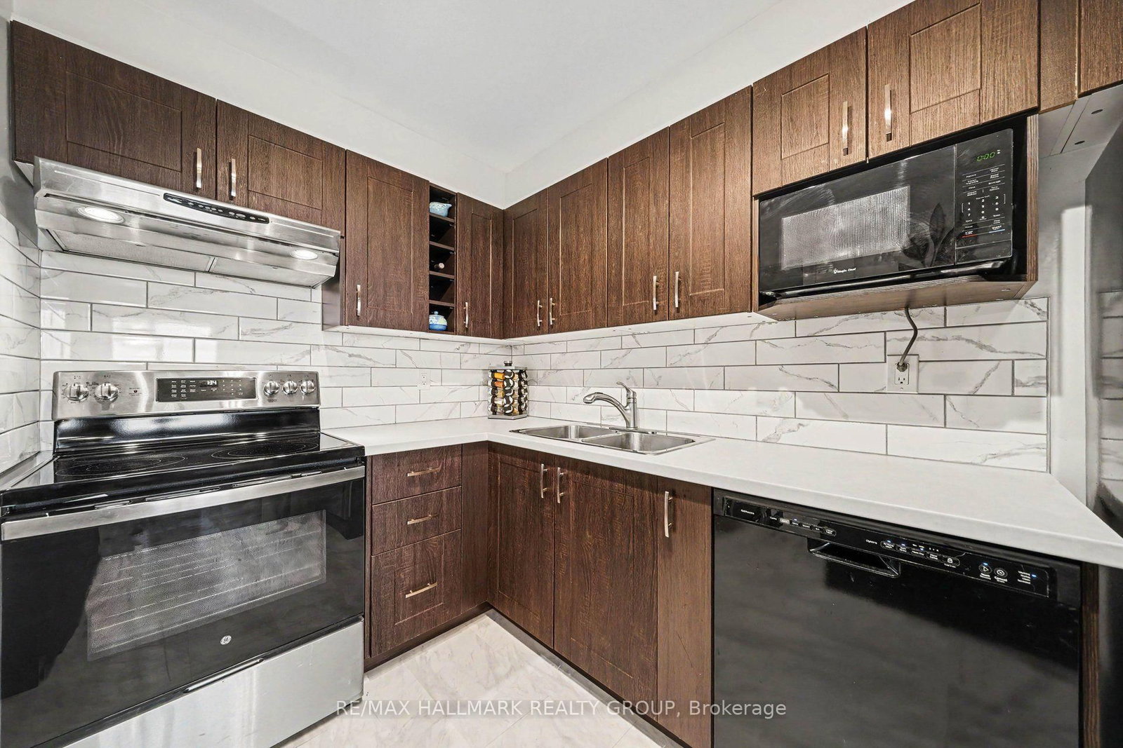 2630 Southvale Crescent • #401 • Ottawa, ON photo 11