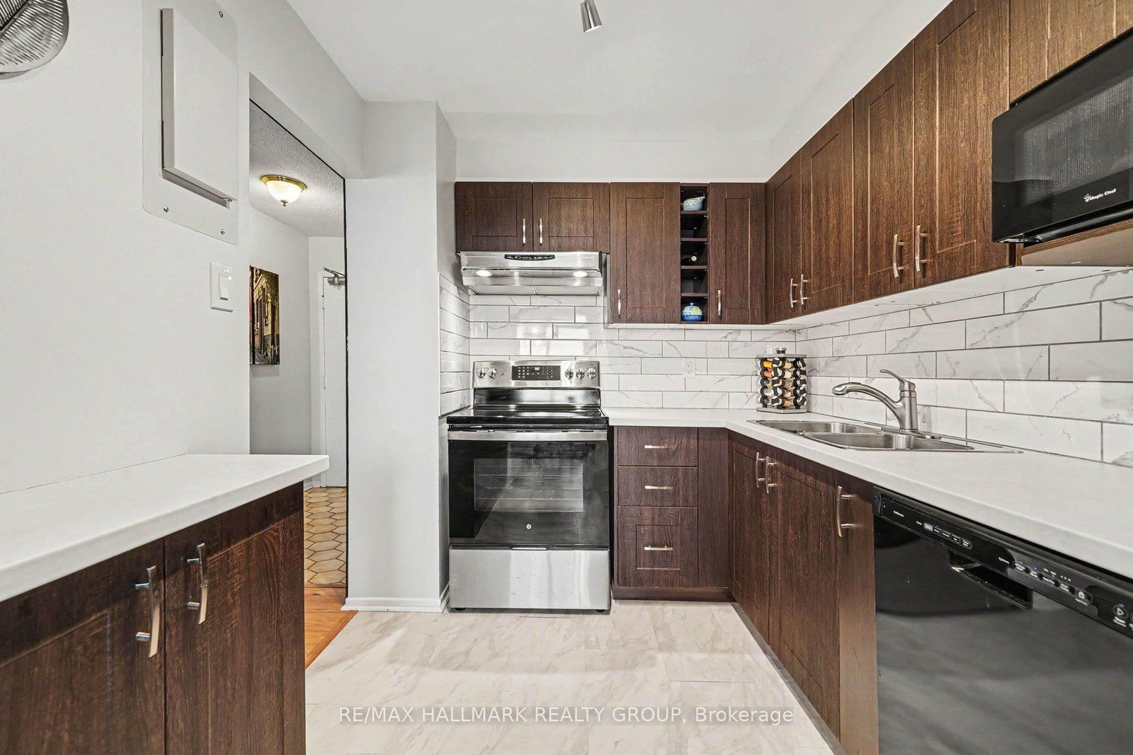 2630 Southvale Crescent • #401 • Ottawa, ON photo 12
