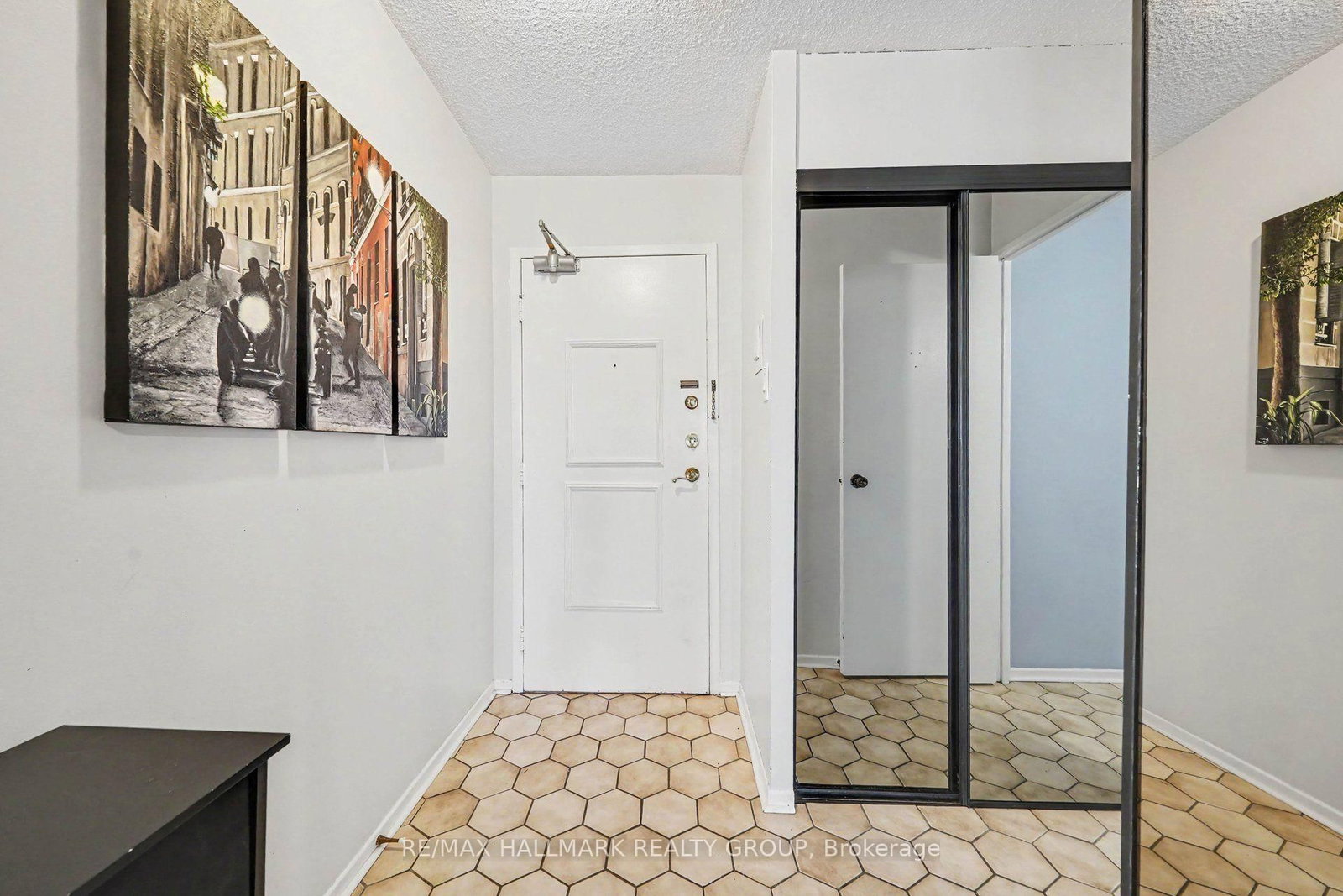 2630 Southvale Crescent • #401 • Ottawa, ON photo 4