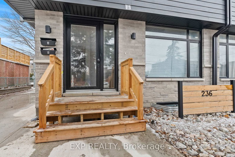 236 Woodroffe Avenue