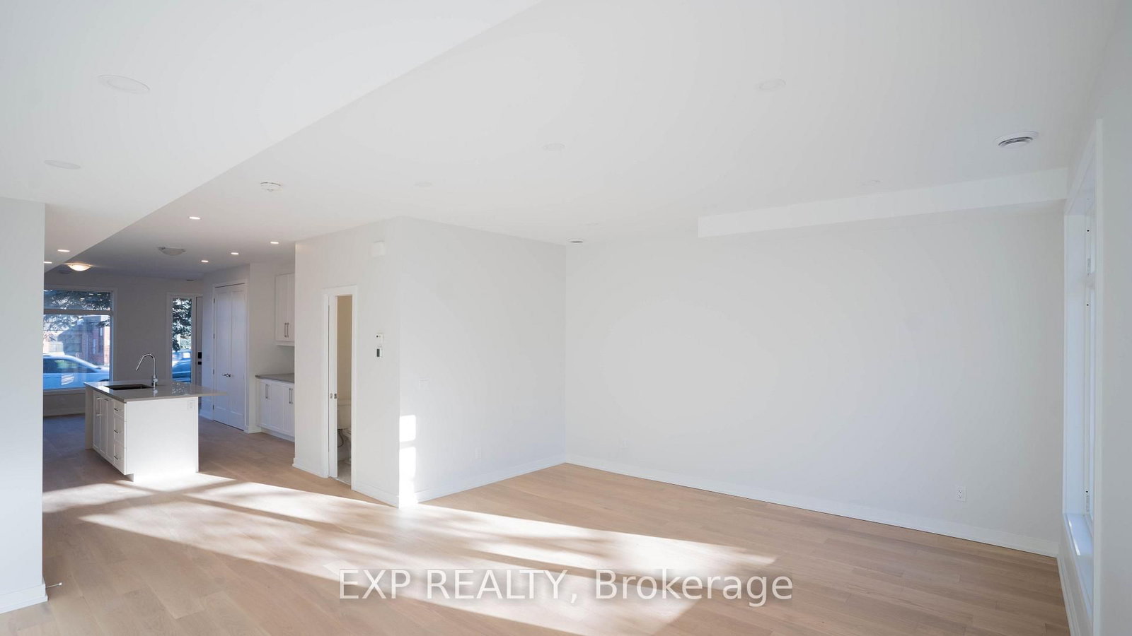 236 Woodroffe Avenue • Ottawa, ON photo 16