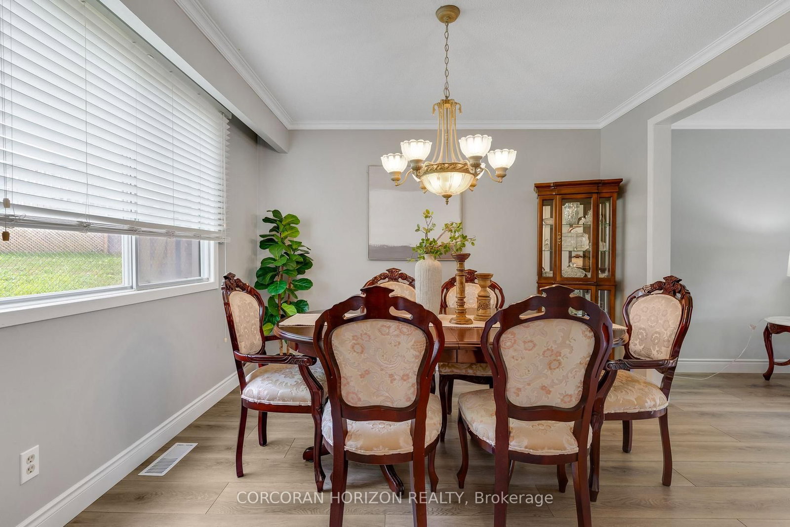 8 Blue Spruce Court • Kitchener, ON photo 10