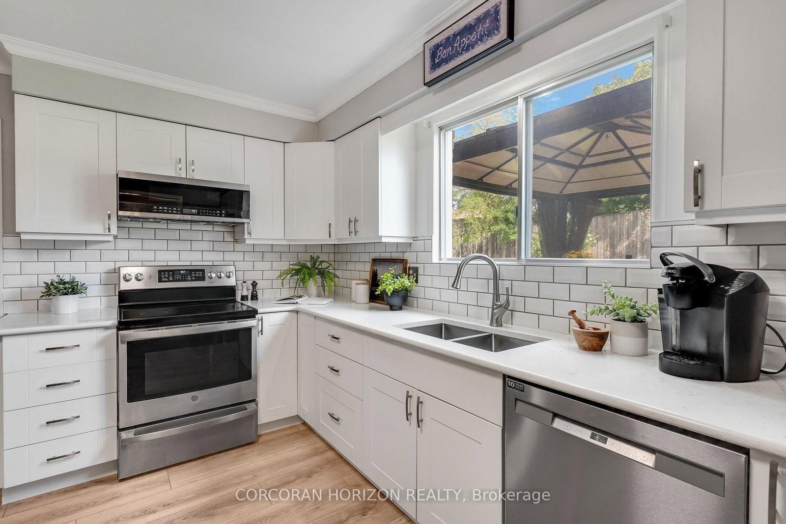 8 Blue Spruce Court • Kitchener, ON photo 12