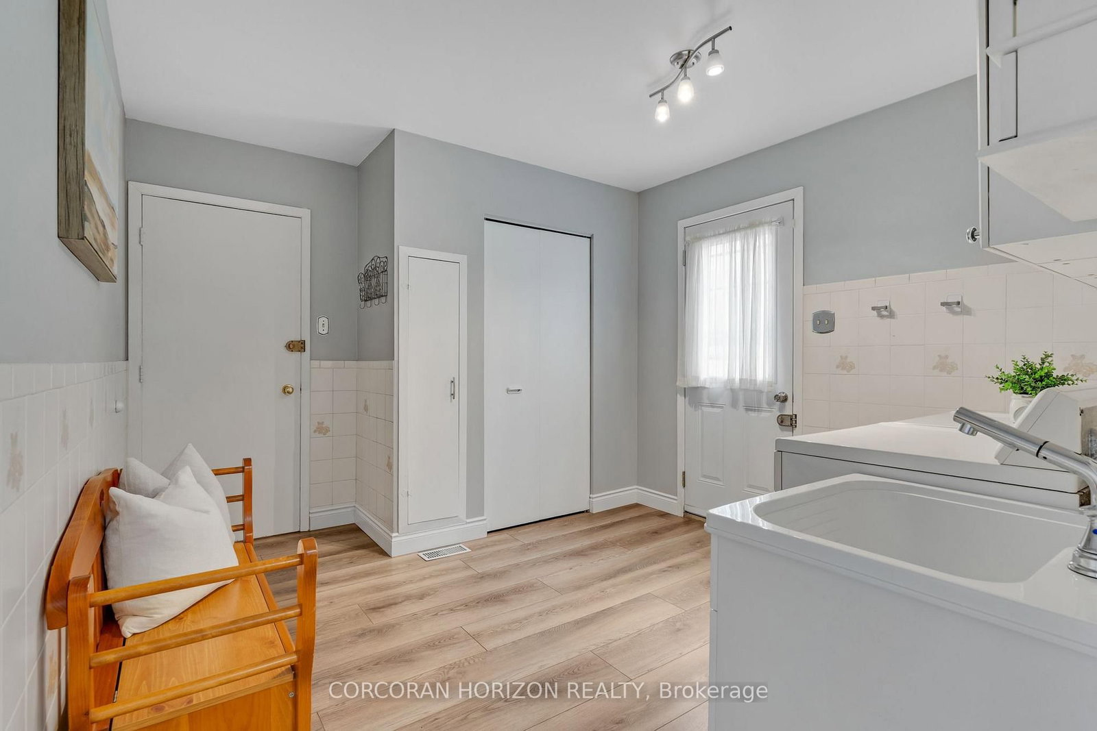 8 Blue Spruce Court • Kitchener, ON photo 16