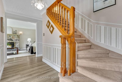 8 Blue Spruce Court • Kitchener, ON photo 3