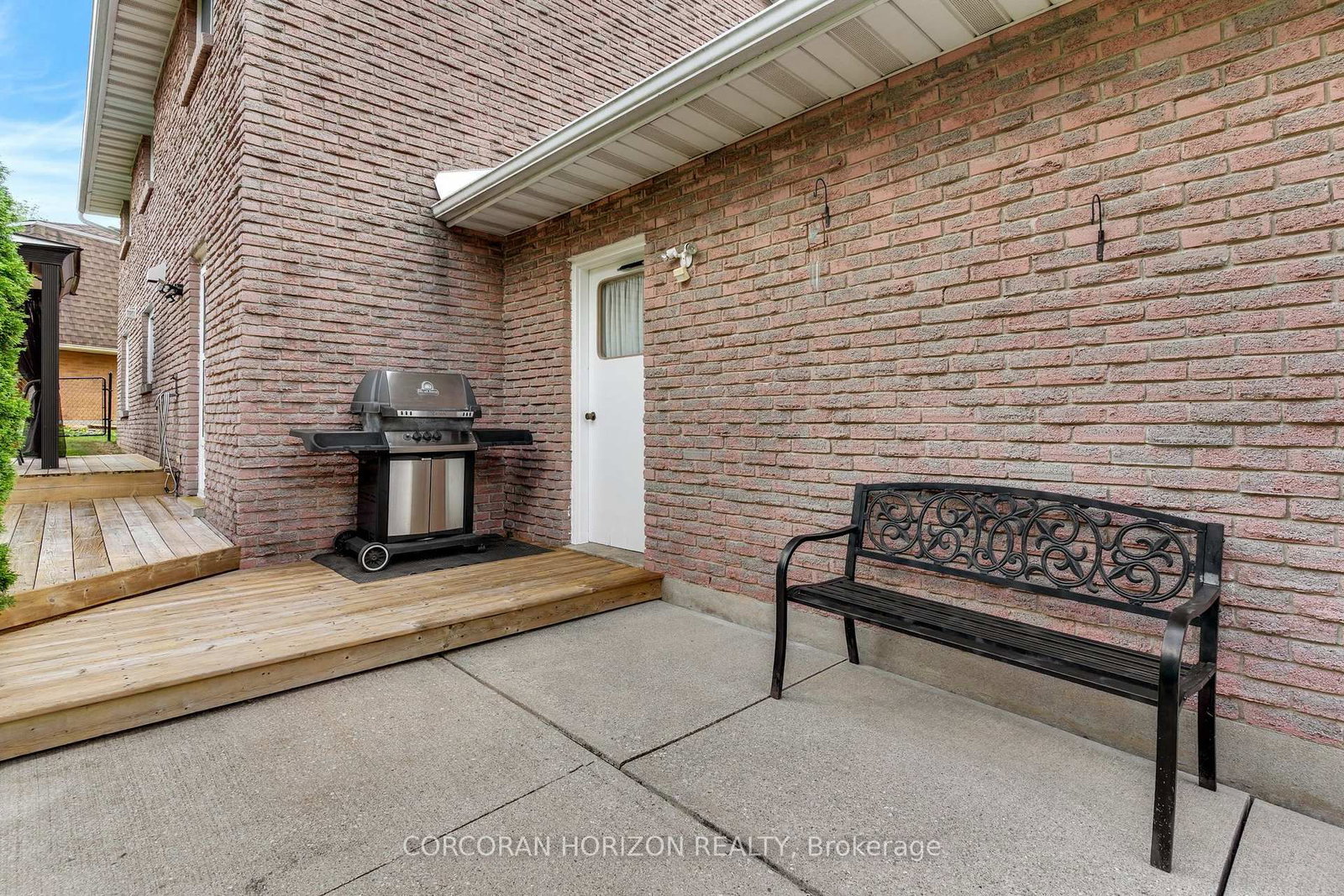 8 Blue Spruce Court • Kitchener, ON photo 33