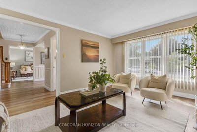 8 Blue Spruce Court • Kitchener, ON photo 6