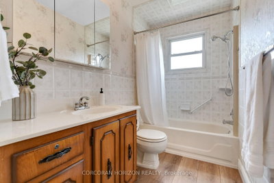 8 Blue Spruce Court • Kitchener, ON photo 8