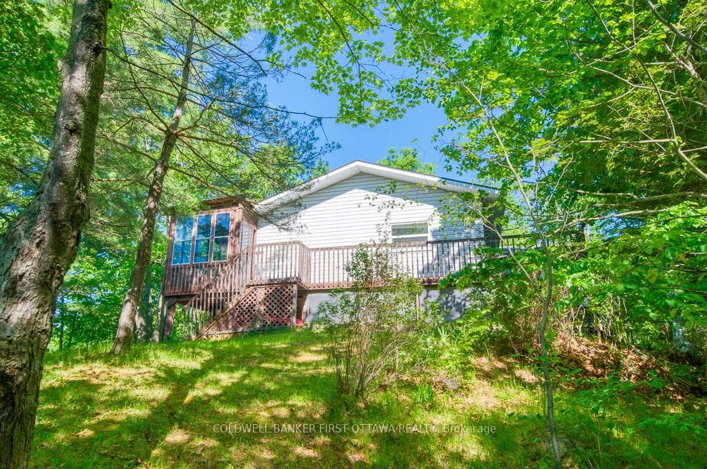 1301 D Guigue Road • Sharbot Lake, ON photo 4